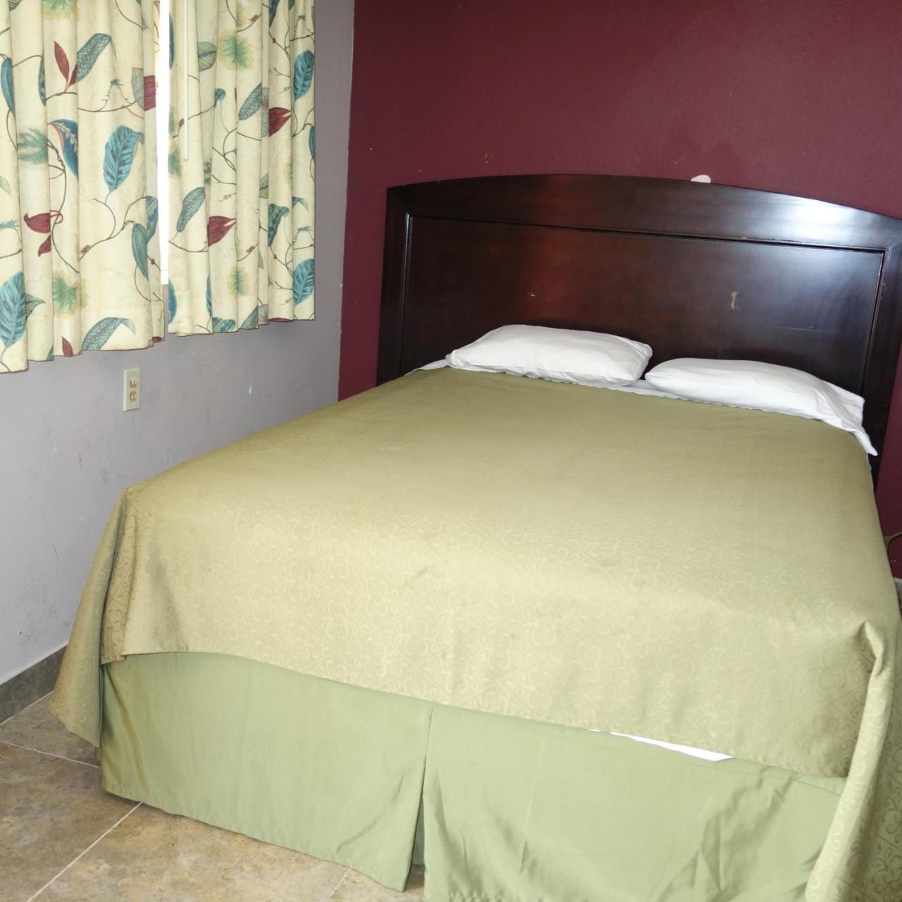 Palm City Motel フォートマイヤーズ エクステリア 写真