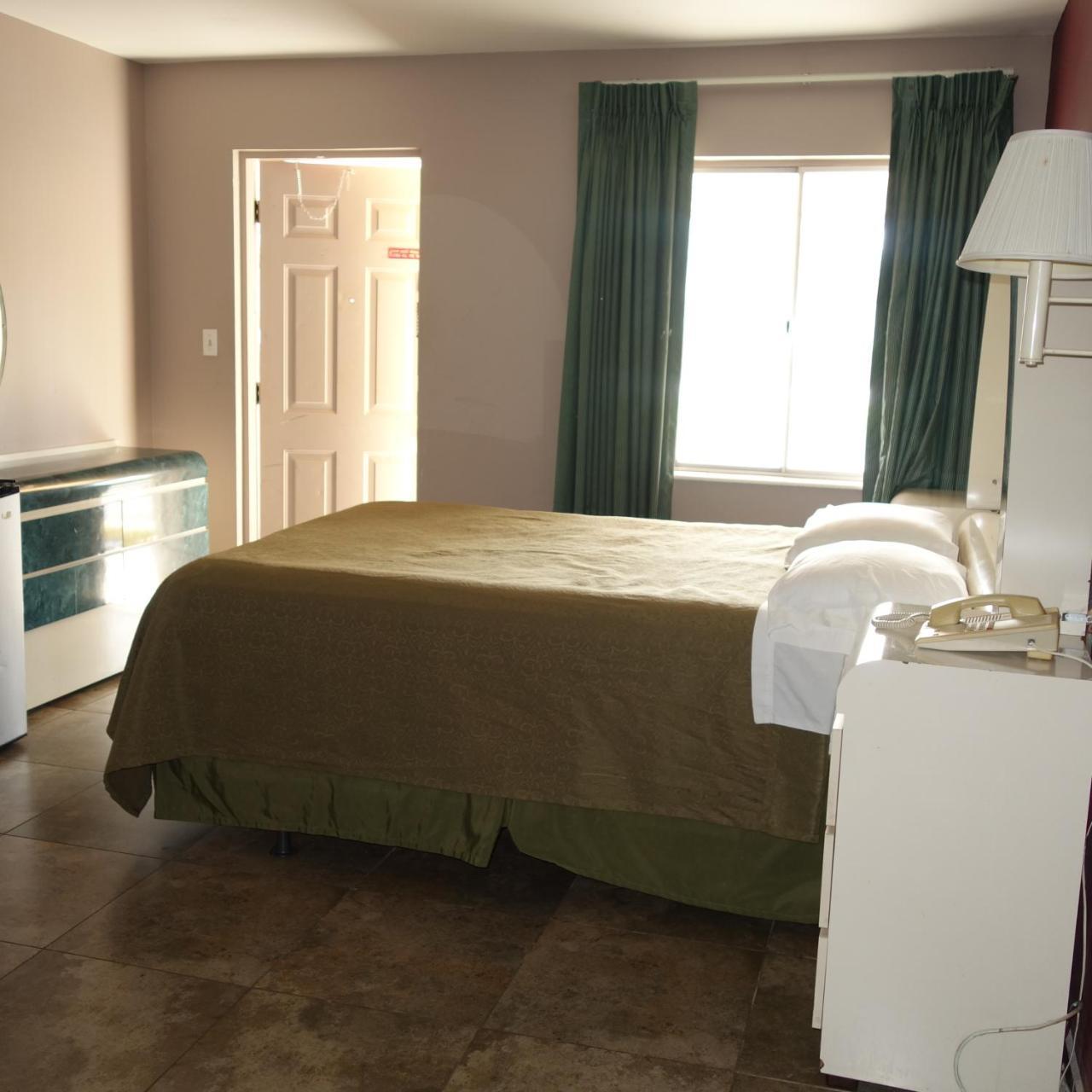 Palm City Motel フォートマイヤーズ エクステリア 写真